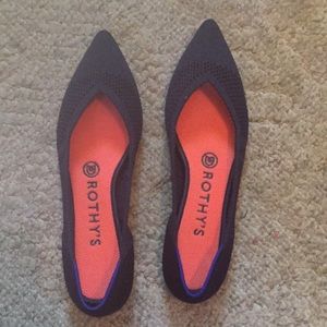 Rothy’s navy blue pointed flats